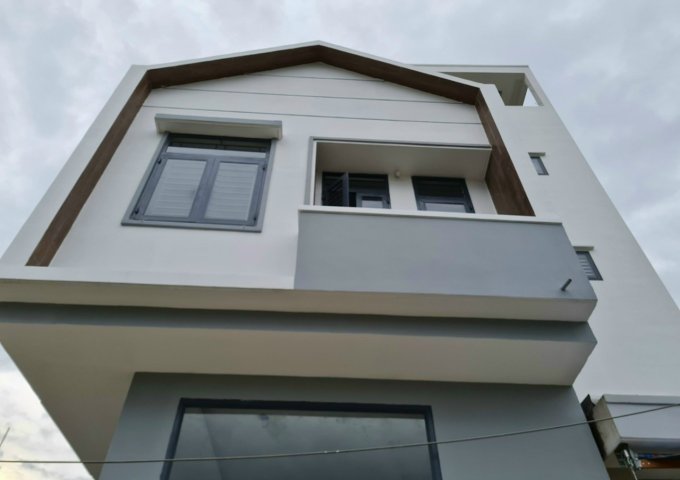 CƠ HỘI TỐT ĐỂ SỞ HỮU CĂN NHÀ MẶT TIỀN DÃY TX33 61/9 TX33, P.THẠNH XUÂN, Q12 .