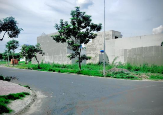 Đất nền mặt tiền Phạm Hùng, nằm liền kề KDC T30, Bình Chánh, SHR. Bán gấp 