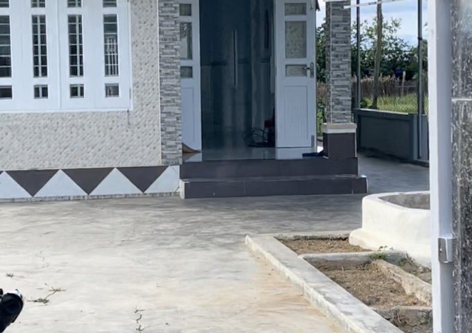 CHÍNH CHỦ CẦN BÁN NHÀ ĐẸP VỊ TRÍ ĐẮC ĐỊA TẠI THỊ XÃ NINH HÒA, TỈNH KHÁNH HÒA