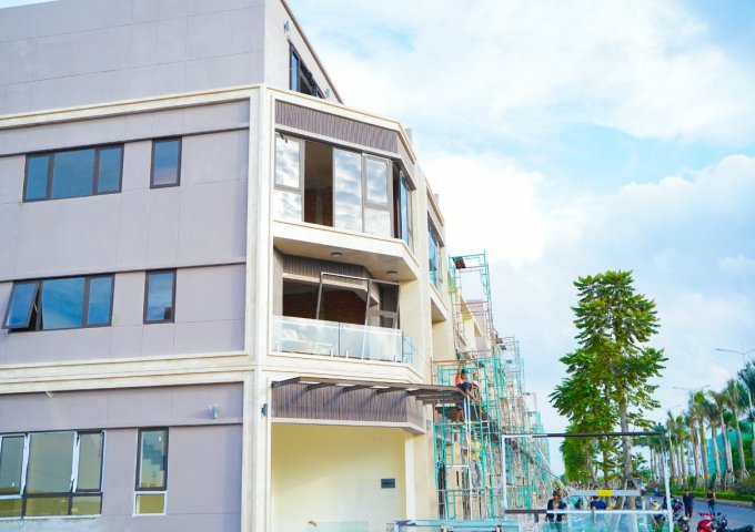 CẦN BÁN CĂN GÓC SHOPHOUSE VIEW CÔNG VIÊN KHU ĐÔ THỊ GEM SKY WORLD