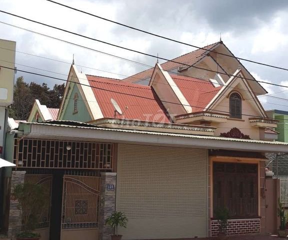 CHIỀU NGANG LÔ ĐẤT 11.7M CHIỀU DÀI 54M DIỆN TÍCH 630M VUÔNG.