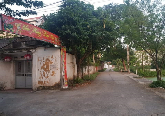 Đất ở tại thôn Thượng, xã Hồng Phong, huyện Chương Mỹ, thành phố Hà Nội.