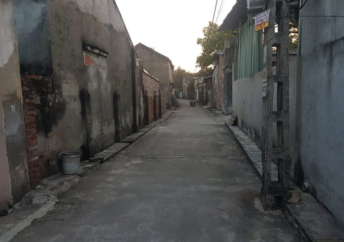 Đất ở tại thôn Thượng, xã Hồng Phong, huyện Chương Mỹ, thành phố Hà Nội.