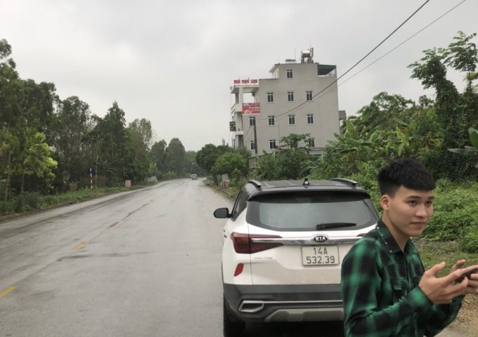 Đất măt đường Nguyễn văn cừ đi tam chúc