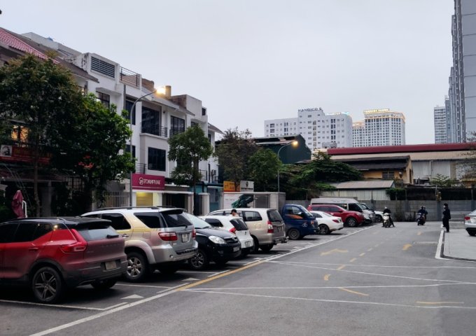 Bán nhà liền kề 120m2 x3.5 tầng phố Minh Khai ô tô đỗ cửa cạnh Times City