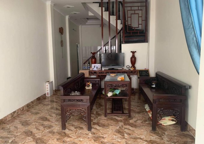 Chính chủ cần bán nhà 3 tầng ở ngõ 360 Nguyên Bính, phường  Trần Quang Khải, Nam Định
