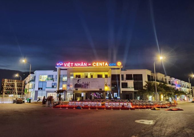 Cần đăng bán shophouse trục chính phố đi bộ dự án Centa City