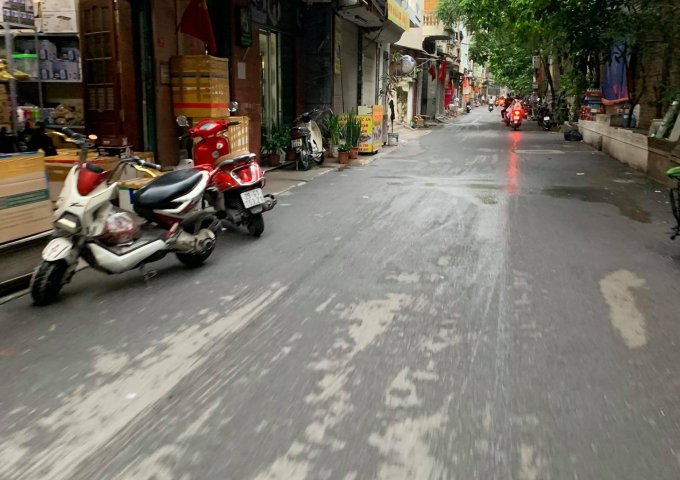 4,5 tỷ có nhà mặt đường ô tô tránh thẳng ra Nguyễn Trãi, trung tâm quận Thanh Xuân 