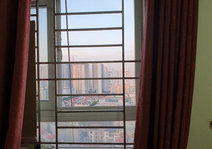 Chính chủ cho thuê căn hộ Vinaconex 7, 2PN, 80m2, đồ gần full, giá chỉ 7tr/th. LH 0917496309