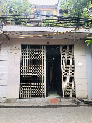 Chính chủ cần bán căn hộ tầng 1 nhà B15 tập thể Kim Liên, đường Lương Định Của, quận Đống Đa.