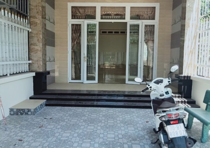 BÁN NHÀ 2 PN MỚI XÂY TẠI XÃ BÀU NĂNG, HUYỆN DƯƠNG MINH CHÂU, TỈNH TÂY NINH