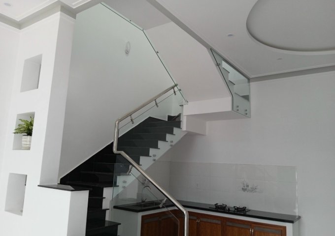 CHÍNH CHỦ CẦN BÁN CĂN NHÀ 1 TRỆT 1 LẦU MỚI KENG NGAY TRUNG TÂM TP BẢO LỘC – LÂM ĐỒNG. LIÊN HỆ: 0977860315