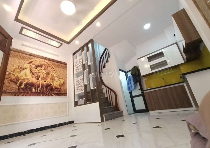 Cho thuê nhà 5 tầng ngõ 343 phố An Dương Vương, Tây Hồ