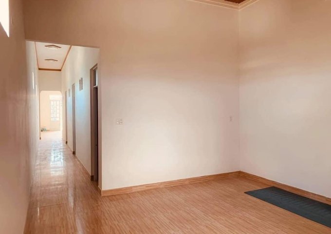 CẦN BÁN CĂN NHÀ ĐẸP NẰM NGAY HẺM LÝ THÁI TỔ - PHƯỜNG THỐNG NHẤT - THÀNH PHỐ PLEIKU - GIA LAI.