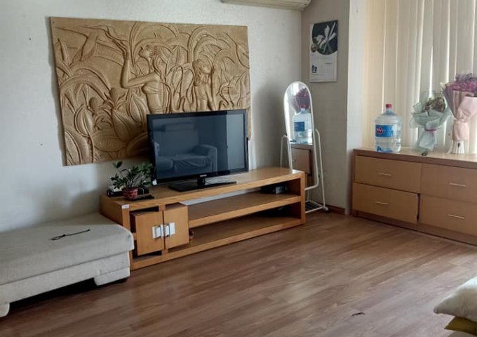 Bán chưng cư CC A1 số 18 Nguyễn Cơ Thạch, Nam Từ Liêm 130m2, nội thất vip chỉ nhỉnh 2 tỷ