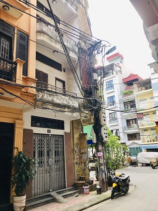 Cho thuê nhà riêng biệt ngõ 91 trong khu nhà phân lô Hồng Hà, gần chợ đầu mối Long Biên