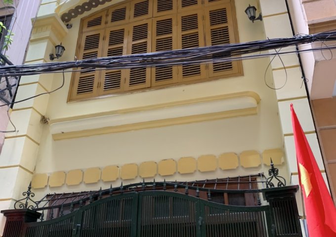 Cho thuê căn nhà đẹp nhất ngõ 16 Hoàng Cầu P Ô Chợ Dừa ,DT 50m2x4T,giá 14tr/th