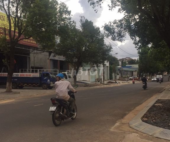 CHÍNH CHỦ CẦN BÁN NHÀ CẤP 4 HAI MẶT TIỀN TẠI PHƯỜNG PHÙ ĐỔNG, THÀNH PHỐ PLEIKU,GIA LAI