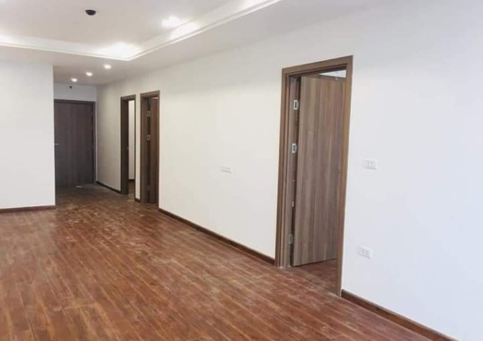 Cho thuê chung cư Bea Sky Nguyễn Xiển- HM, 3PN,đồ cơ bản, 12,5tr. Có TL.