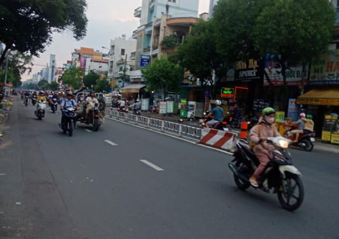 Cần cho thuê nhà MT kinh doanh đường Nguyễn Sơn, Quận Tân Phú