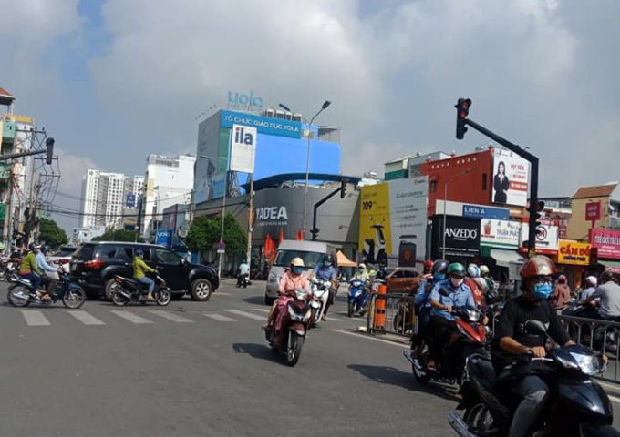Chính chủ cho thuê gấp MT ngã 4 đường Hòa Bình, Quận Tân Phú