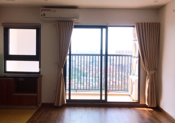 Cho  thuê chung cư Smile Building- Định Công 100m, lô góc, tầng trung, 3 PN, 10 tr, có NT.