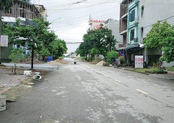 Cần bán lô đất đối diện chợ trung tâm huyện Thuận Thành