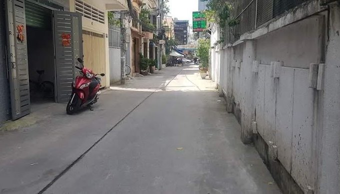 Bán nhà quận 10, đường Nguyễn Tri Phương, DT 35m2, 1 trệt 2 lầu