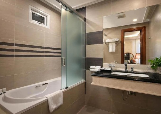 Bàn nhà mp Lương Ngọc Quyến 300 m 12 tầng 145  tỷ. Kd 2 tỷ/1 th.