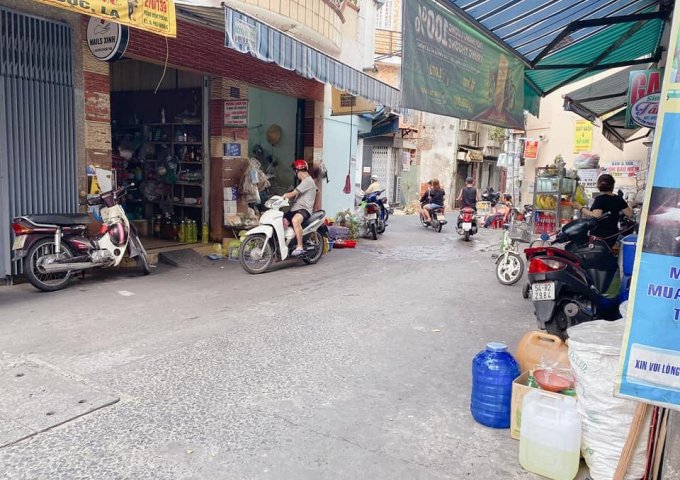 Phú Nhuận-Cô Giang-21m2 4.74 Tỷ- 10m ra chợ- vị trí đẹp-4 Tầng- 0969476617