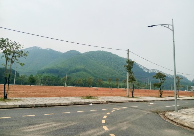 Bán đất thị trấn Yên Lập, 112m2, 400tr, mặt đường Ô tô