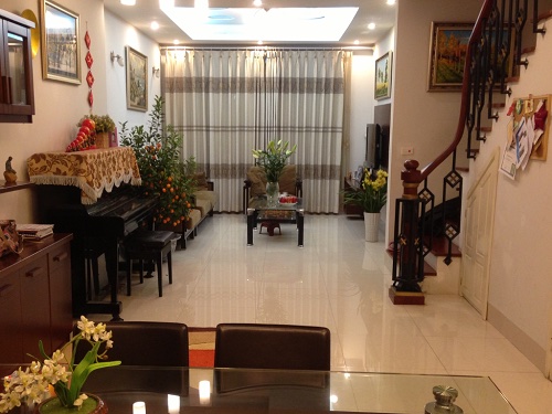 Cho thuê nhà 5 tầng tại ngõ 121 An Dương Vương, phường Phú Thượng, quận Tây Hồ LH 0988525803