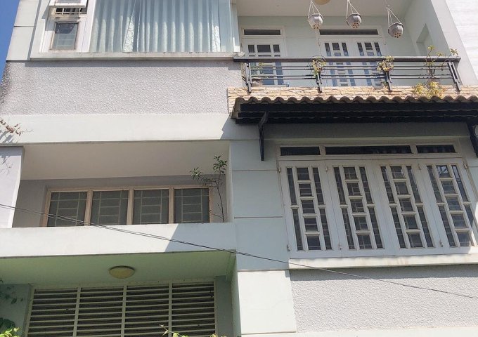 Bán căn nhà 2MT hẻm 6m đường Nguyễn Trãi, P7, Quận 5; 6x8.5m, 2 lầu