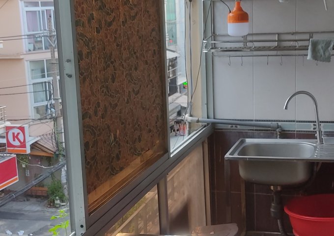 Cho thuê phòng trọ 30m2 tại Nguyễn Thái Bình P12 Q Tân Bình giá 4tr/th