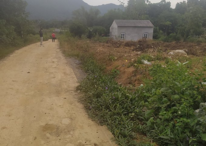 Bán nhanh mảnh đất Lương Sơn, Hòa Bình 1720m2, giá 2 tỷ