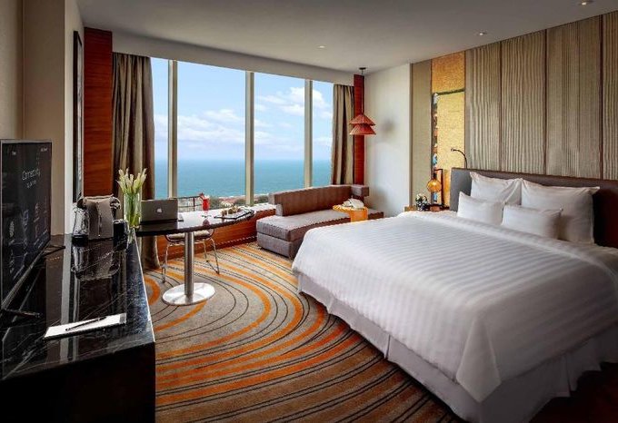 Bán gấp khách sạn đẹp MT Hạ Long 13x15, 7 tầng: