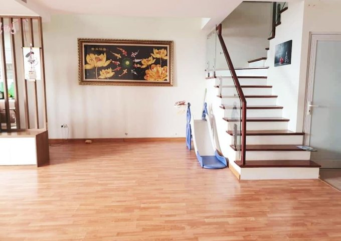 Bán chung cư số 4 Chính Kinh ( Sapphire Place ) :190m2 ,3PN , 3VS , full đồ giá 4.3 tỷ