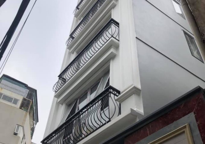 Cho thuê nhà Ngõ 495 Nguyễn Trãi, Thanh Xuân diện tích 55m2, x 5 tầng. mt5m, giá 30tr/th, Ô Tô đỗ cửa ngày đêm