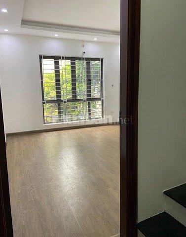 Cho thuê nhà mới xây ở ngõ 23, Xuân La, Tây Hồ, 5 tầng