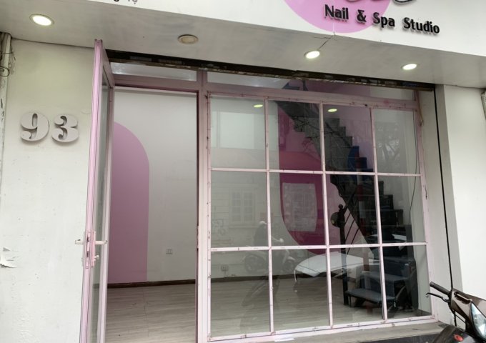 Chính chủ bán hoặc cho thuê nhà mặt phố cổ số 93 Nguyễn Trường Tộ,Ba Đình, Hà Nội