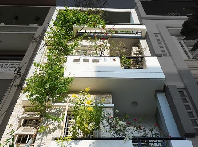 Nhà bán ngay hẻm 491 Lê Văn Sỹ QUẬN 3