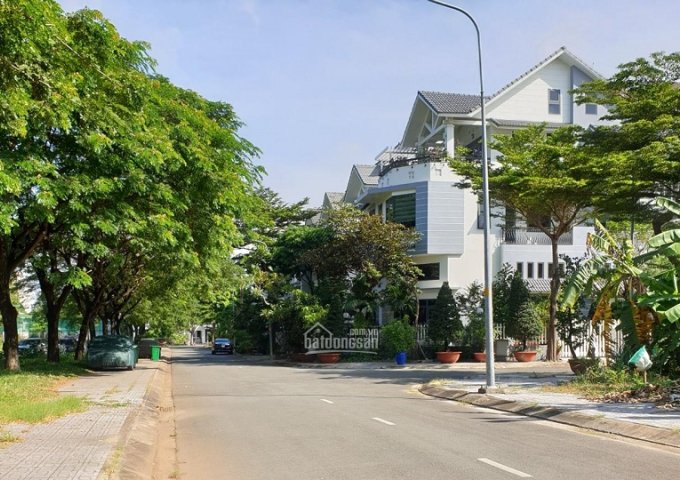 Bán Lô Đất Xây Dựng Tự Do Khu BCR Quận 9, DT: 81.6m2, Giá 47 Tr/m2. LH: 0902 746 319