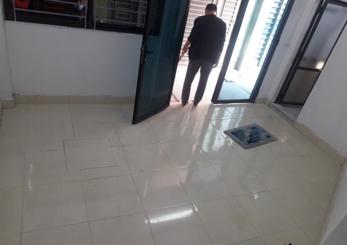 Chính chủ cần bán nhà 5 tầng tại số 157 Ngõ Trại Cá, Trương Định, Hai Bà Trương, Hà Nội.