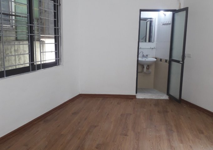 Chính chủ cần bán nhà 5 tầng tại số 157 Ngõ Trại Cá, Trương Định, Hai Bà Trương, Hà Nội.