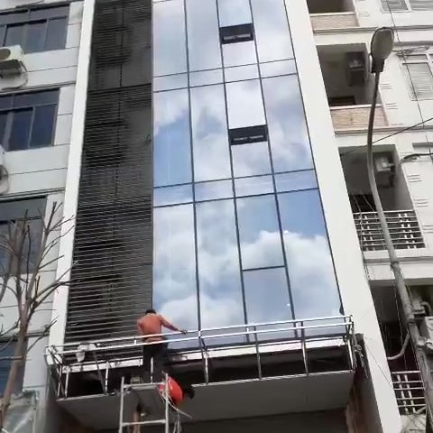 Cho thuê tòa nhà Đường Duy Tân,  120m2*6T+1H, nhà mới, thang máy, ngõ 2 ô to tránh, 50tr/tháng