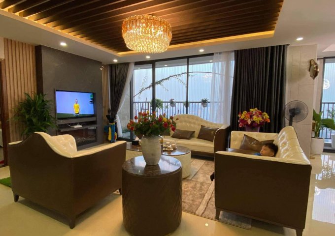 Bán căn penthouse tòa Lạc Hồng Lotus N01-T5 Ngoại Giao Đoàn 200m view hồ và núi full nội thất