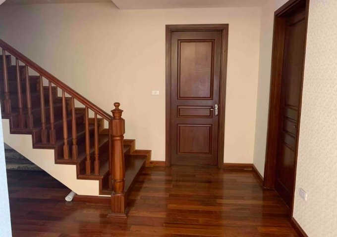 cho thuê căn hộ duplex tòa A.chung cư Mipec tây sơn,đống đa hà nội.180m2,4PN,3WC 20tr/th