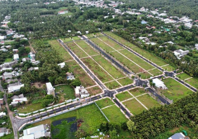 Vietland Riverside là dự án đất nền, nằm trên tuyến đường Bùi Quang Chiêu, thuộc thị trấn Mỏ Cày, huyện Mỏ Cày Nam, tỉnh Bến Tre, cách Quốc lộ 60 khoảng 300m