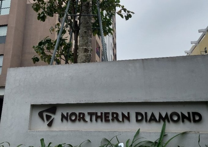 Bán ngay căn hộ CC Northern Diamond Đàm Quan Trung Long biên, 95m2, view sân golf, chỉ 2.85 tỷ. 