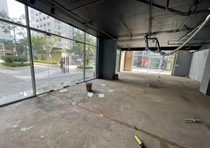 Cho thuê shophouse Sky Center DT 186m2 vị trí góc #40 Triệu gần sân bay Tel 0942*811*343 Tony (Zal/Viber/phone) đi xem bất cứ lúc nào!